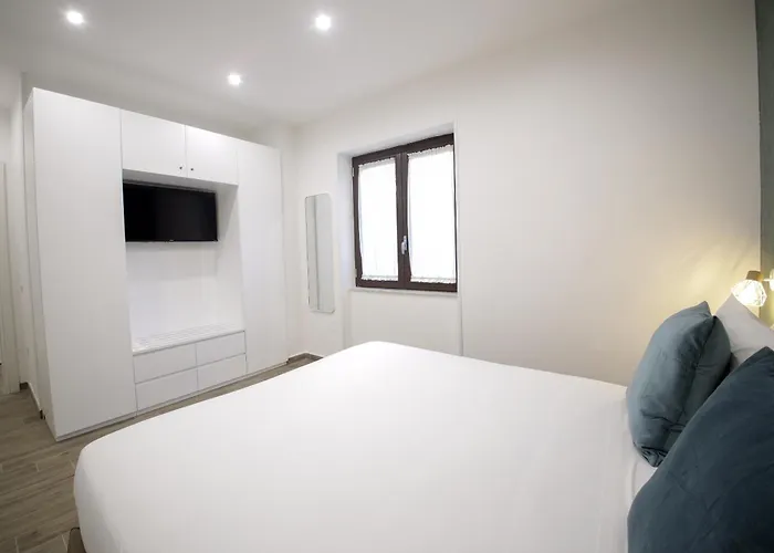 Napoliseason * Naples